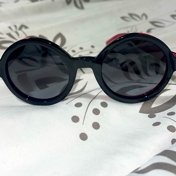 Fendi round glasses